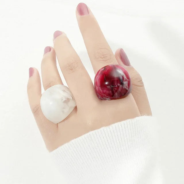 white，red